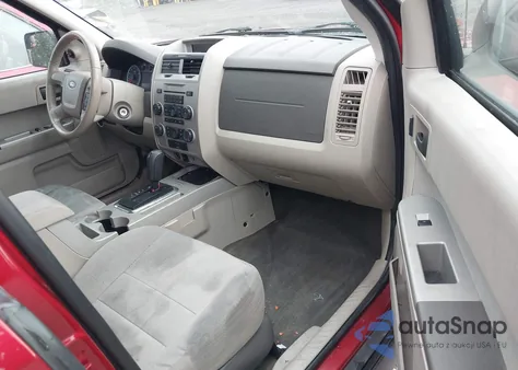 2012 Ford Escape Xlt z USA, uszkodzony, nr VIN 1FMCU0D74CKB67703